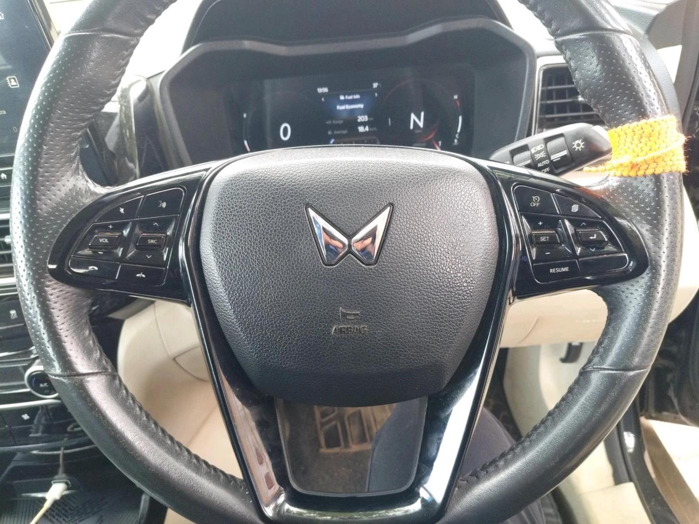 2024 Mahindra XUV 3XO AX5 1.5 Turbo Diesel, Diesel, Manual, 1,08,106 km, interior