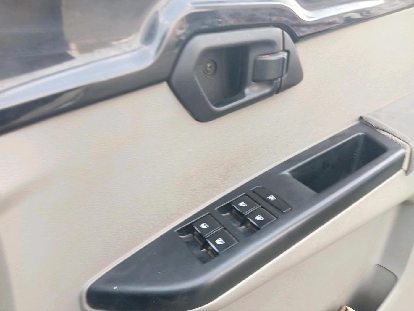 2016 Mahindra Kuv100 K8 6 STR, Petrol, Manual, 1,13,416 km, interior