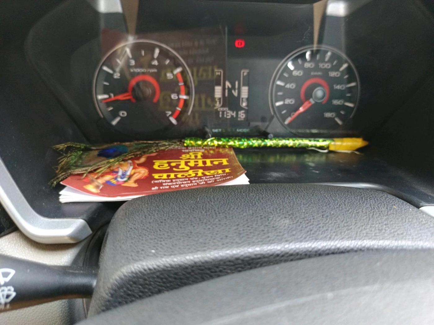 2016 Mahindra Kuv100 K8 6 STR, Petrol, Manual, 1,13,416 km, interior