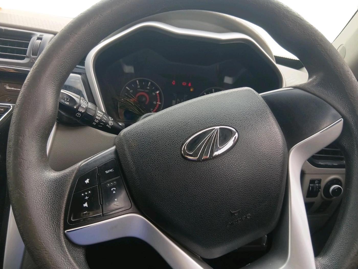 2016 Mahindra Kuv100 K8 6 STR, Petrol, Manual, 1,13,416 km, interior