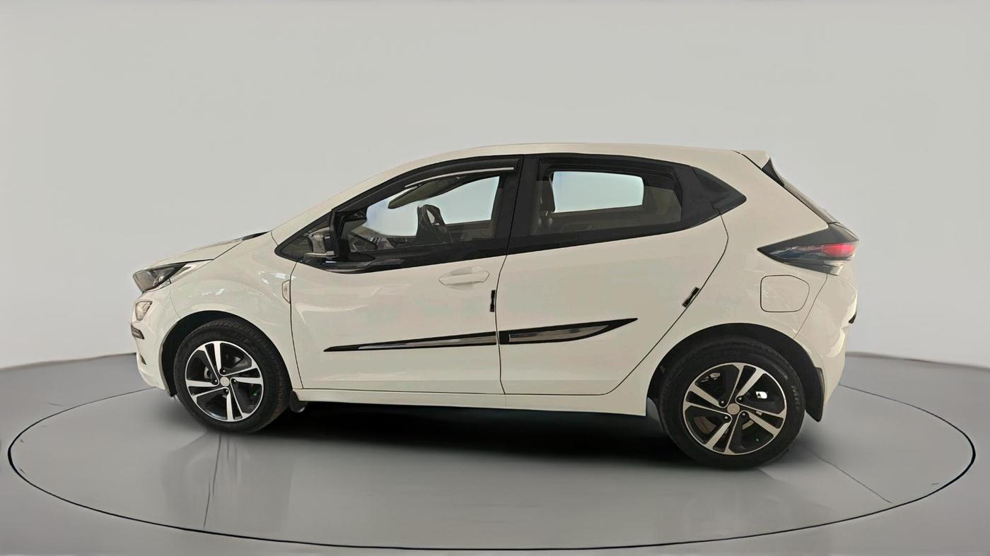 2024 Tata ALTROZ XZA, Petrol, Automatic, 22,061 km, exterior