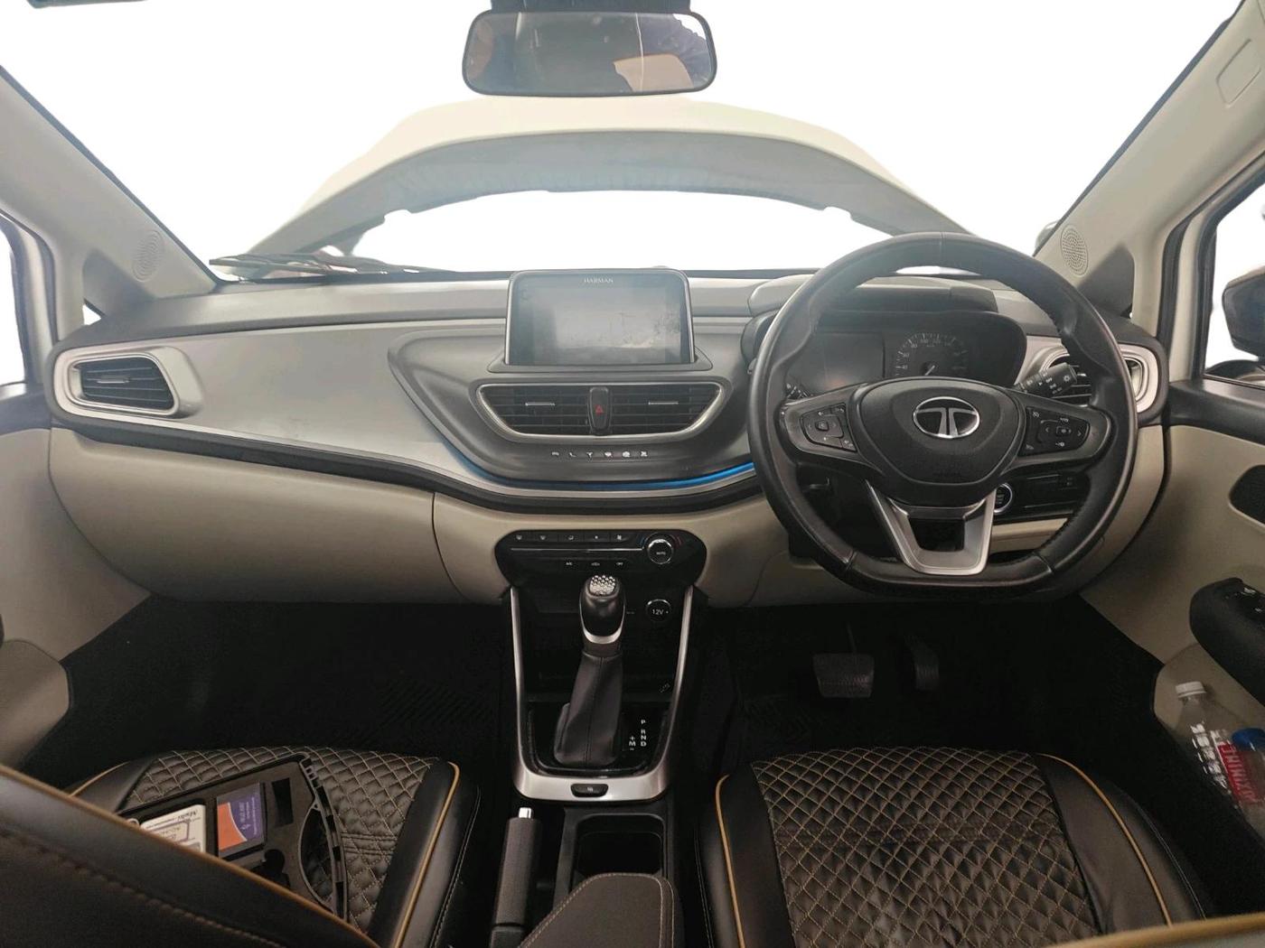 2024 Tata ALTROZ XZA, Petrol, Automatic, 22,061 km, interior