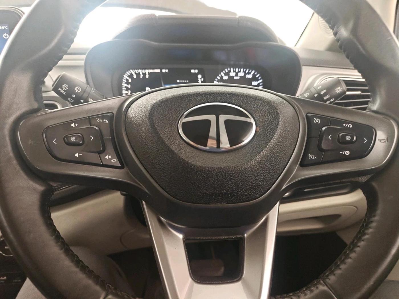 2024 Tata ALTROZ XZA, Petrol, Automatic, 22,061 km, interior