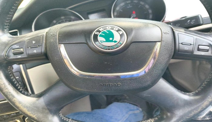 2012 Skoda Superb ELEGANCE 1.8 TSI MT, Petrol, Manual, 66,506 km, interior