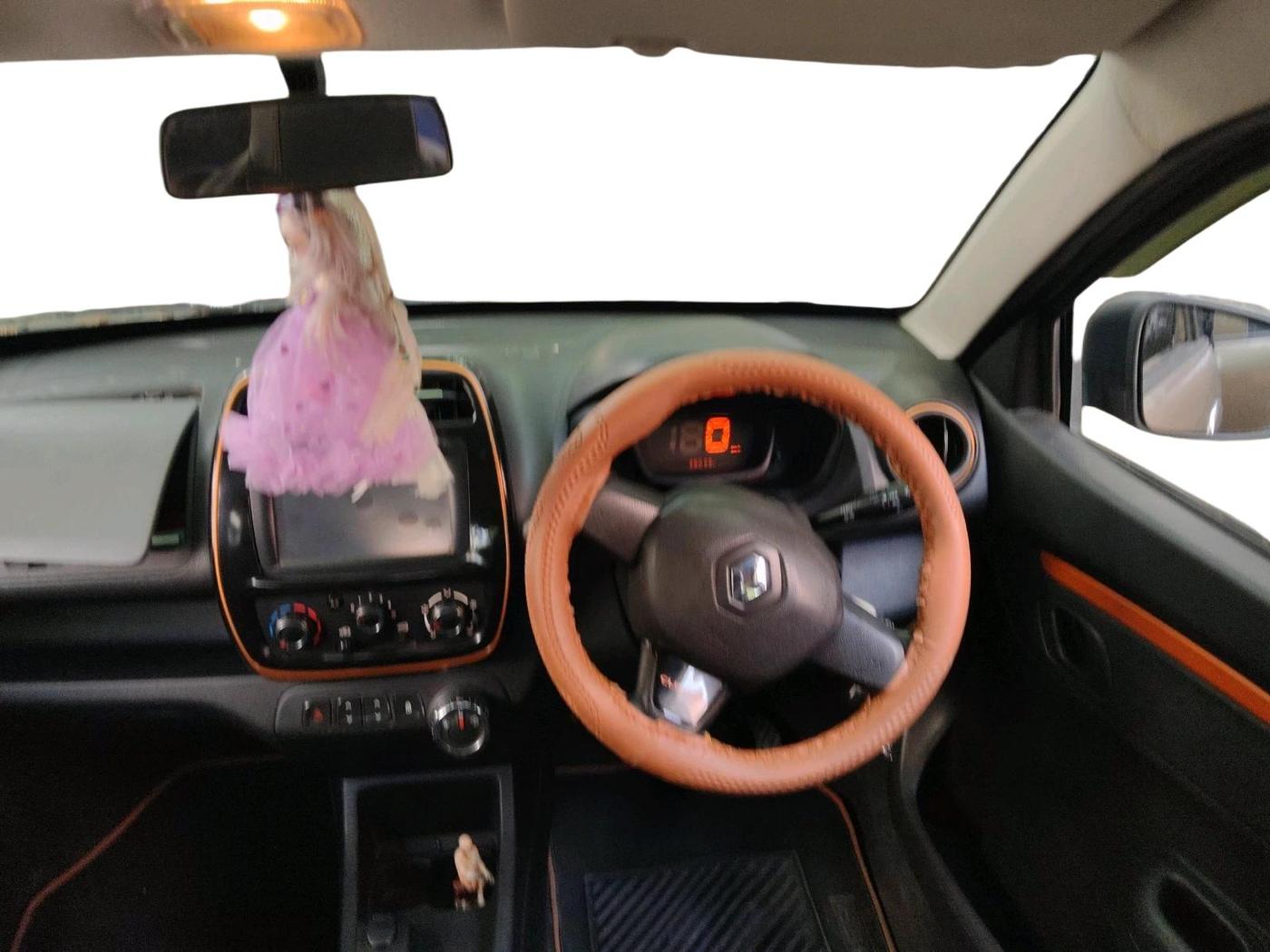 2017 Renault Kwid CLIMBER 1.0 AMT, Petrol, Automatic, 38,039 km, interior