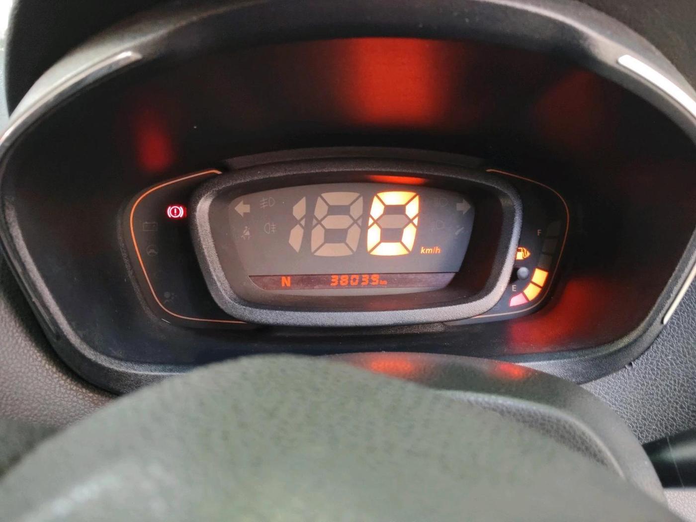 2017 Renault Kwid CLIMBER 1.0 AMT, Petrol, Automatic, 38,039 km, interior
