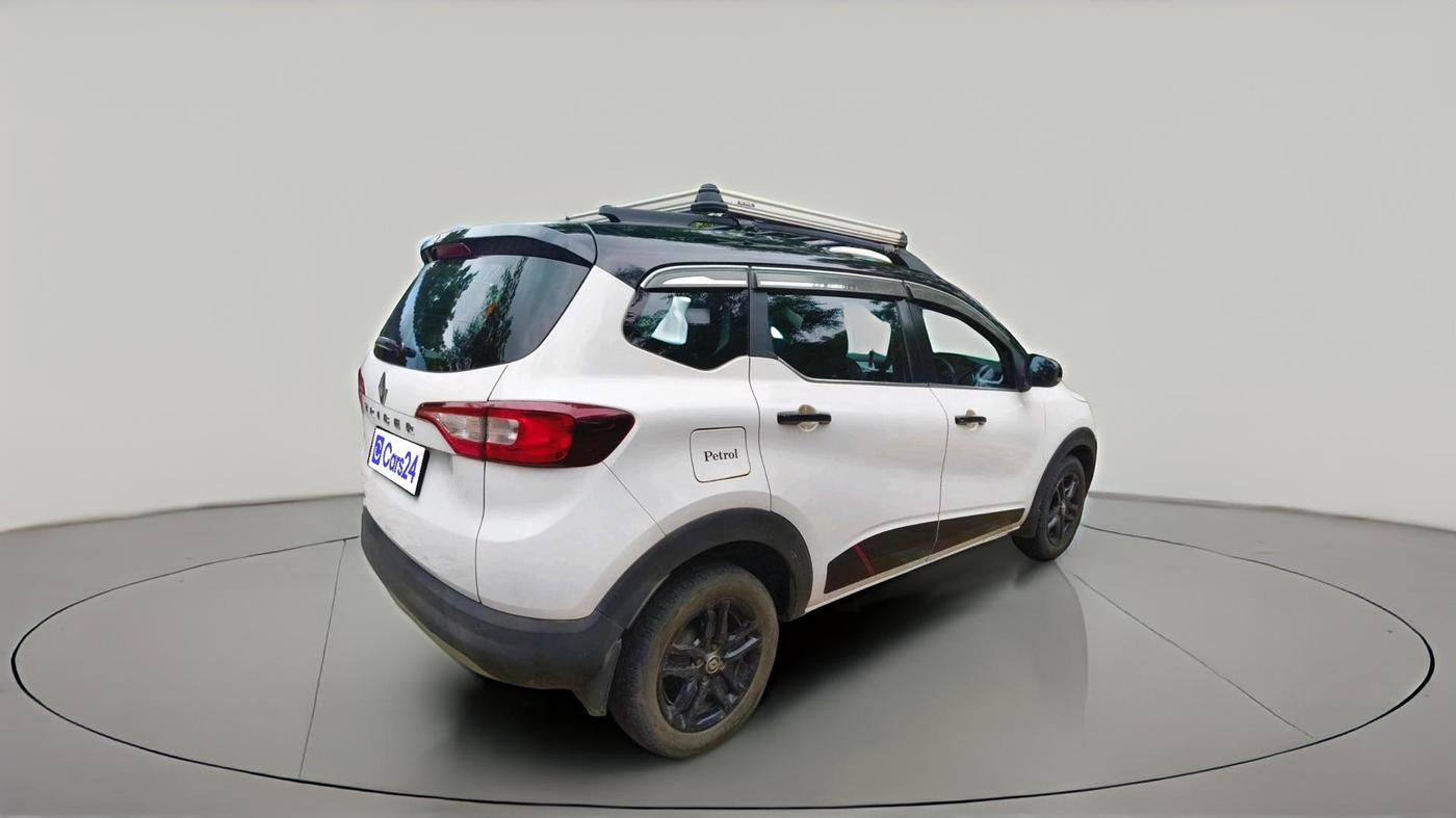 2022 Renault TRIBER RXZ DUAL TONE, Petrol, Manual, 38,128 km, exterior