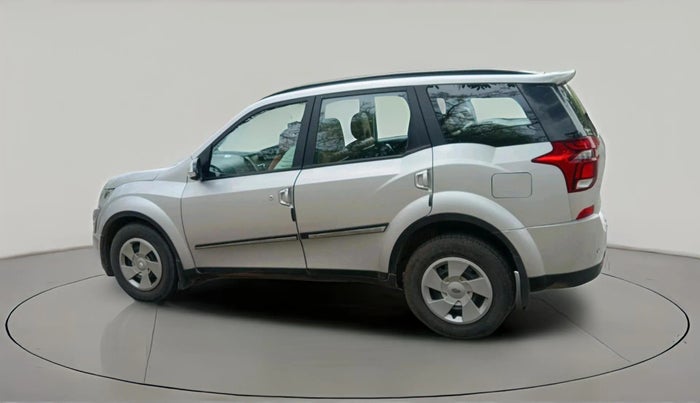 2021 Mahindra XUV500 W7, Diesel, Manual, 1,04,254 km, exterior