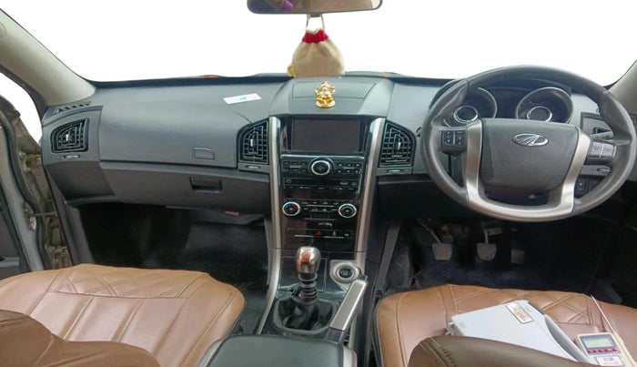 2021 Mahindra XUV500 W7, Diesel, Manual, 1,04,254 km, interior