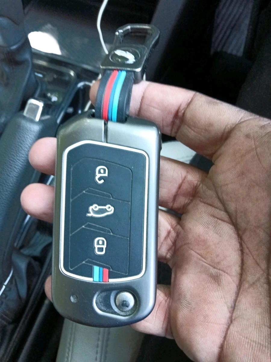 2024 Mahindra XUV700 AX 5 D AT 7 STR, Diesel, Automatic, 16,453 km, interior