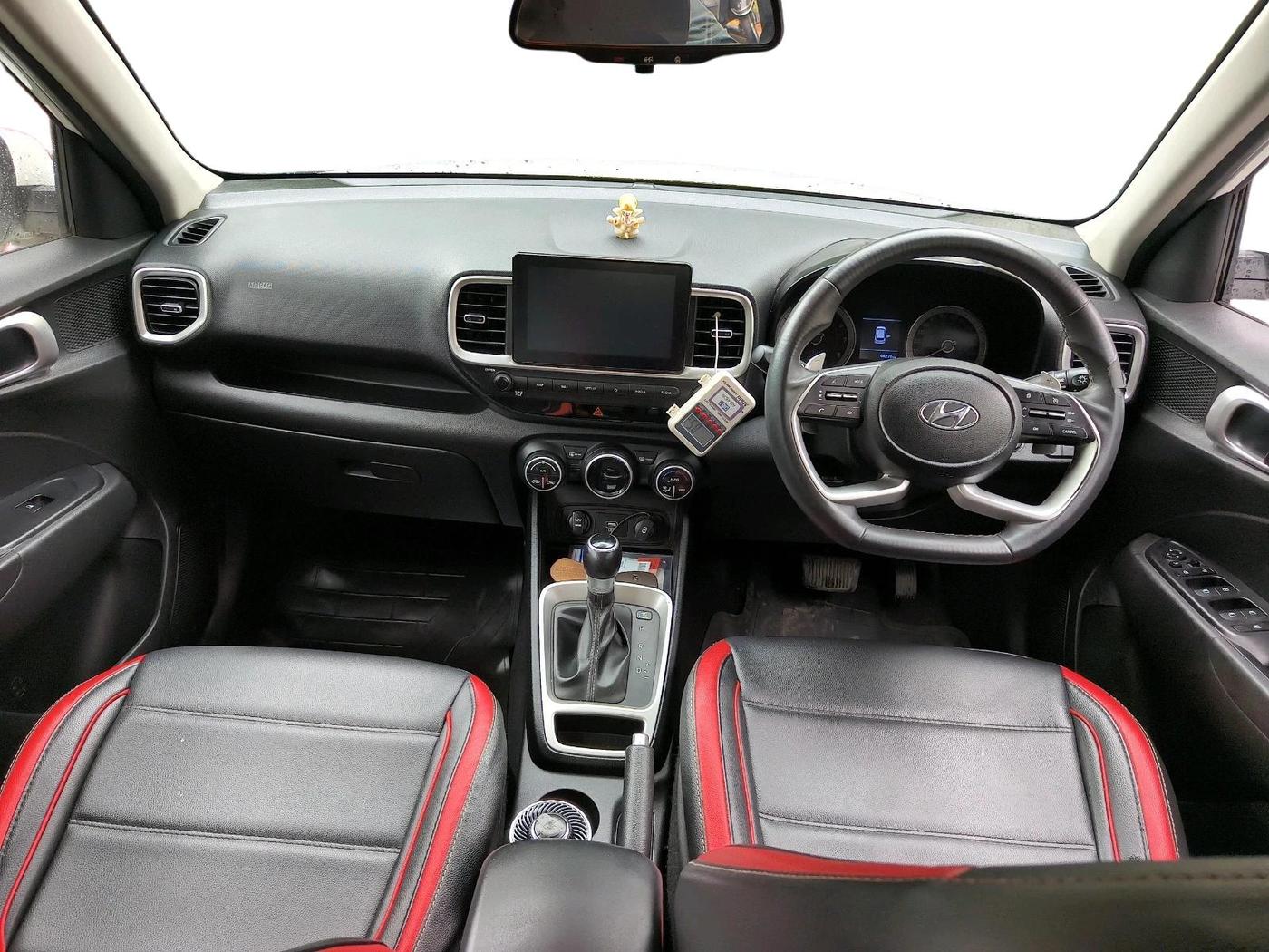 2021 Hyundai VENUE SX PLUS 1.0 TURBO DCT, Petrol, Automatic, 44,276 km, interior