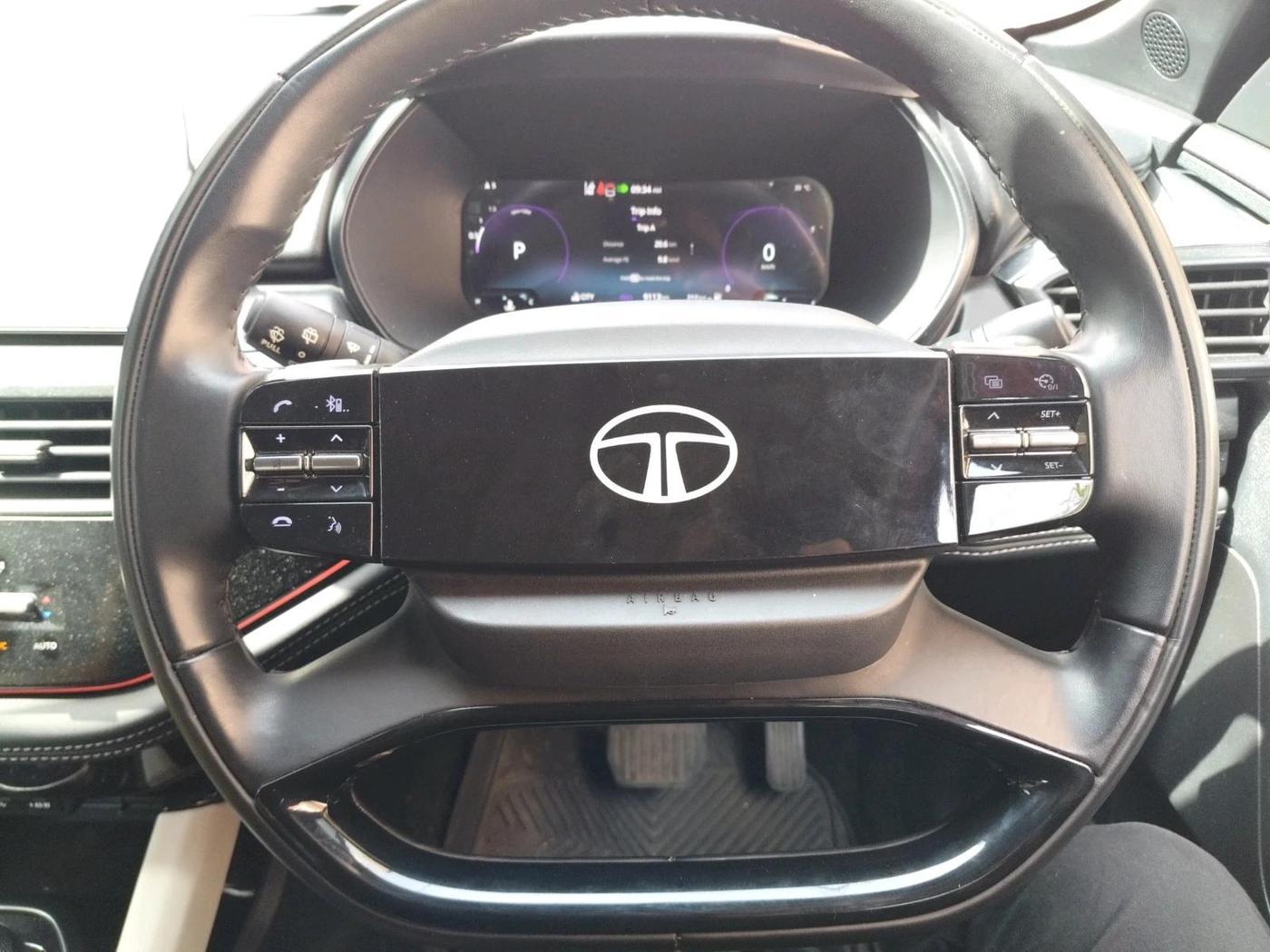 2024 Tata Harrier FEARLESS PLUS DUAL TONE AT, Diesel, Automatic, 9,113 km, interior