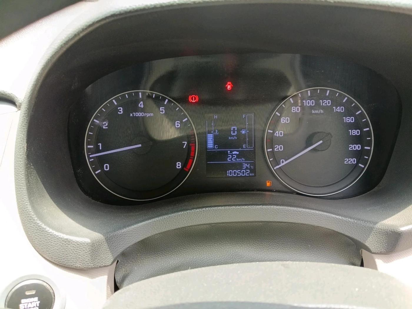 2017 Hyundai Creta SX PLUS 1.6 PETROL, Petrol, Manual, 1,00,650 km, interior
