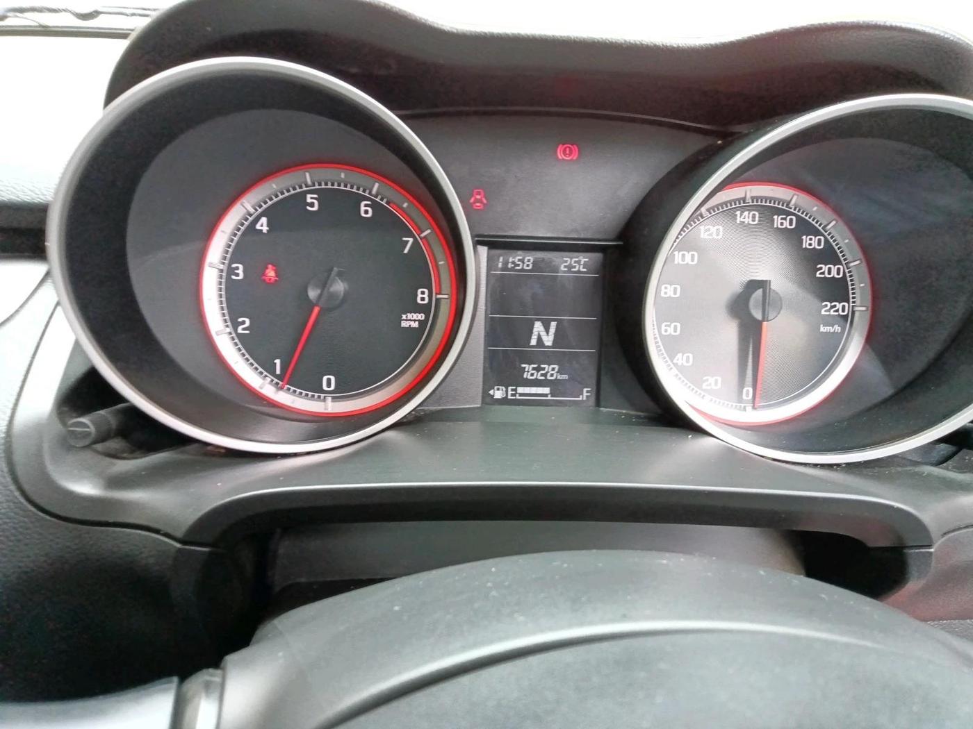 2022 Maruti Swift VXI AMT, Petrol, Automatic, 7,628 km, interior