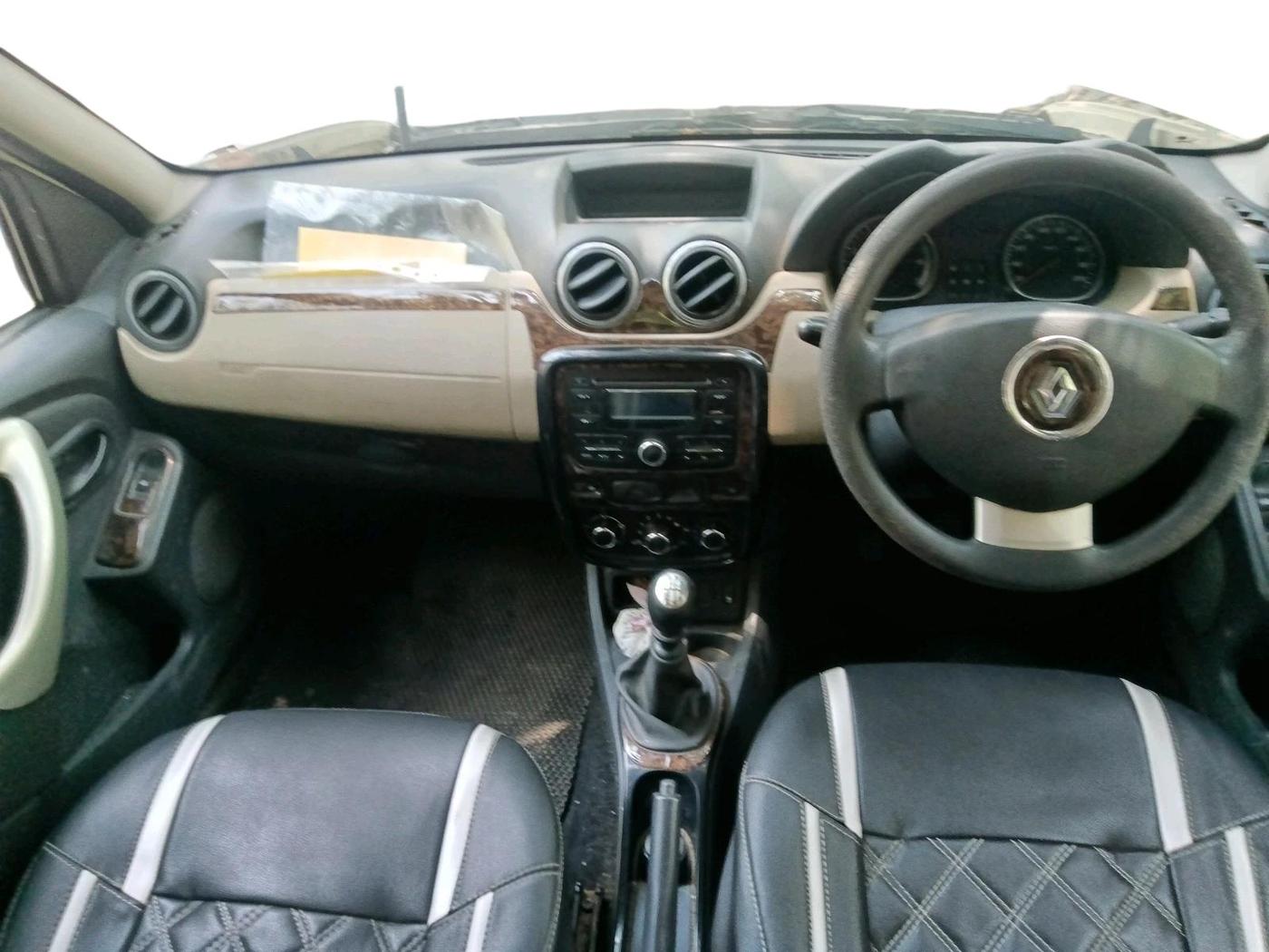 2013 Renault Duster 110 PS RXL DIESEL, Diesel, Manual, 3,13,070 km, interior