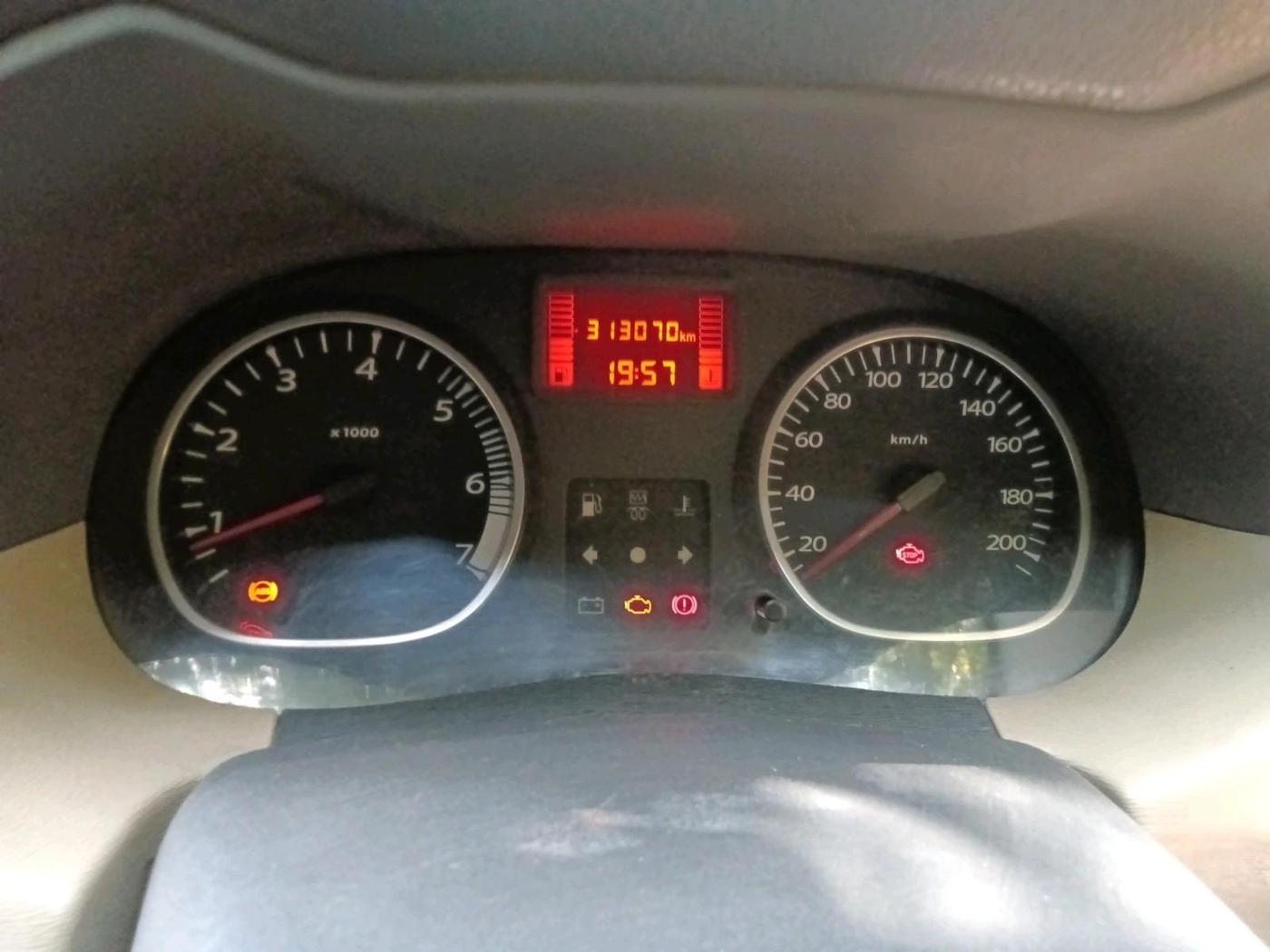 2013 Renault Duster 110 PS RXL DIESEL, Diesel, Manual, 3,13,070 km, interior
