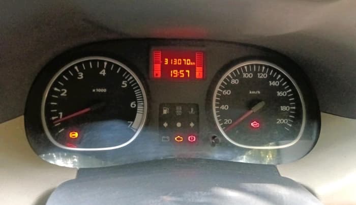 2013 Renault Duster 110 PS RXL DIESEL, Diesel, Manual, 3,13,070 km, interior