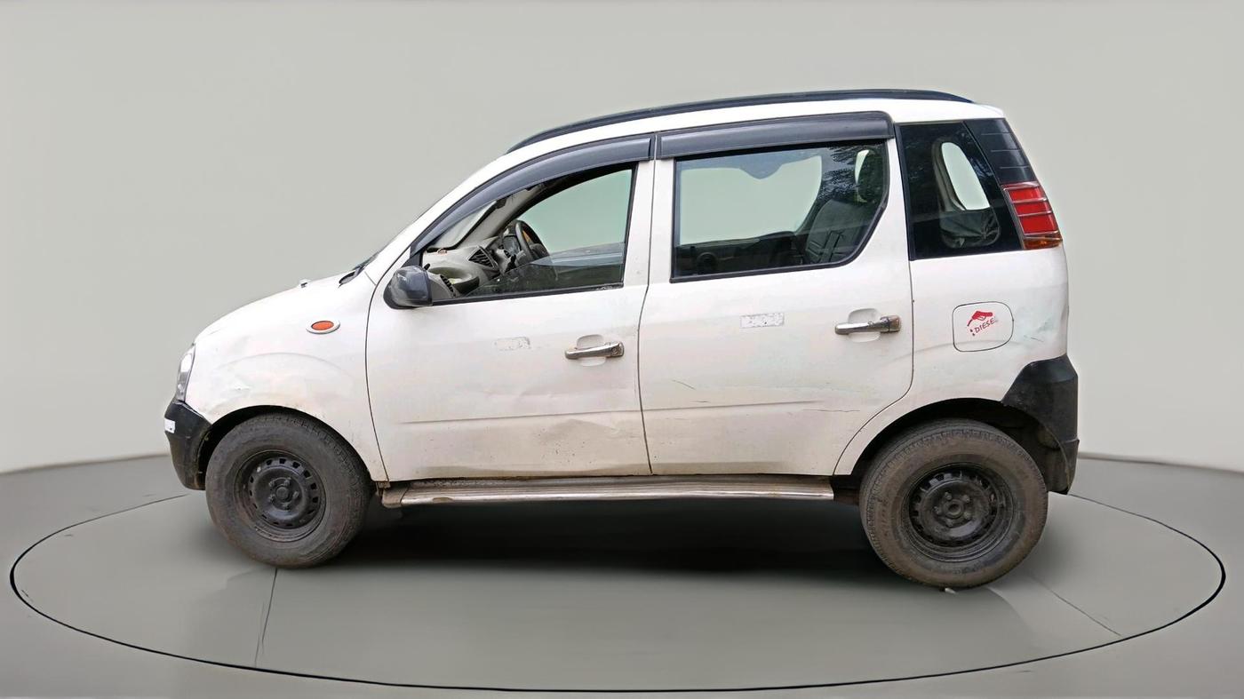2013 Mahindra Quanto C4, Diesel, Manual, 2,05,389 km, exterior