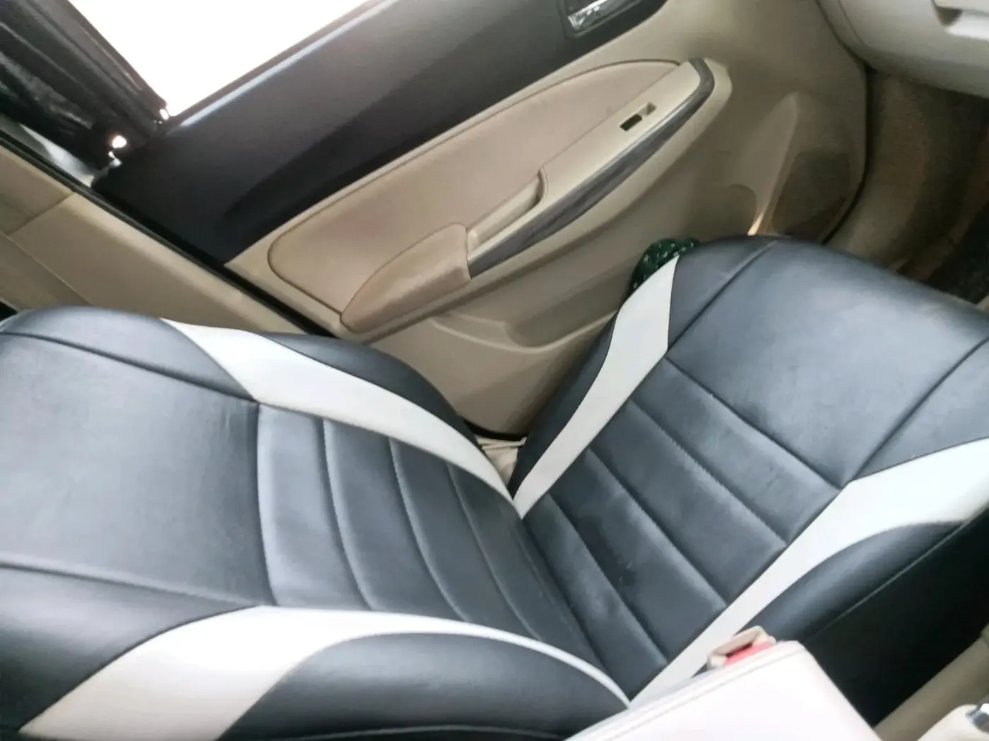 2023 Maruti Dzire ZXI Plus AMT, Petrol, Automatic, 30,679 km, interior