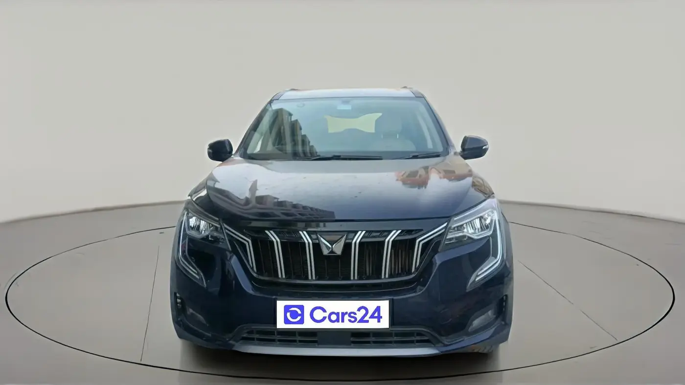 2022 Mahindra XUV700 AX 5 P MT 5 STR, Petrol, Manual, 32,126 km, exterior