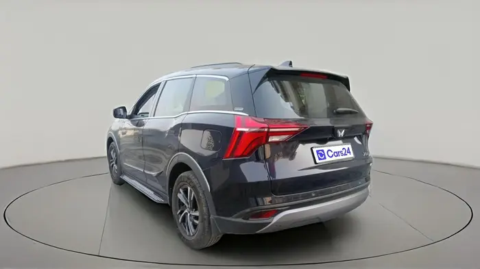 2022 Mahindra XUV700 AX 5 P MT 5 STR, Petrol, Manual, 32,126 km, exterior