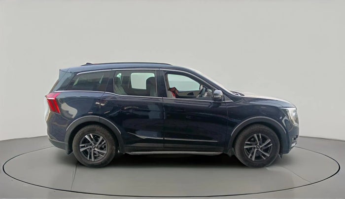 2022 Mahindra XUV700 AX 5 P MT 5 STR, Petrol, Manual, 32,126 km, exterior