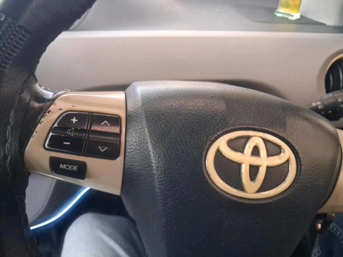 2011 Toyota Etios VX, CNG, Manual, 60,536 km, interior
