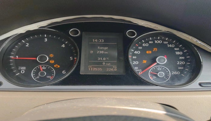 2012 Volkswagen Passat TRENDLINE MT, Diesel, Manual, 1,17,535 km, interior