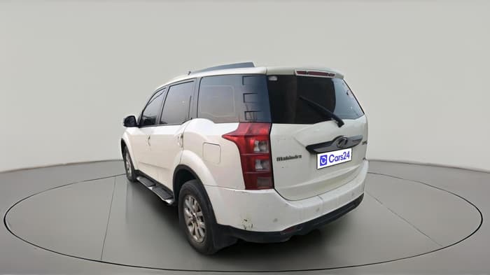2015 Mahindra XUV500 W8, Diesel, Manual, 98,097 km, exterior