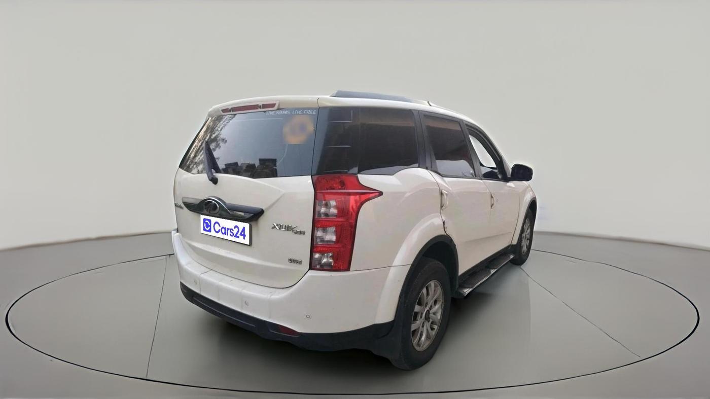 2015 Mahindra XUV500 W8, Diesel, Manual, 98,097 km, exterior