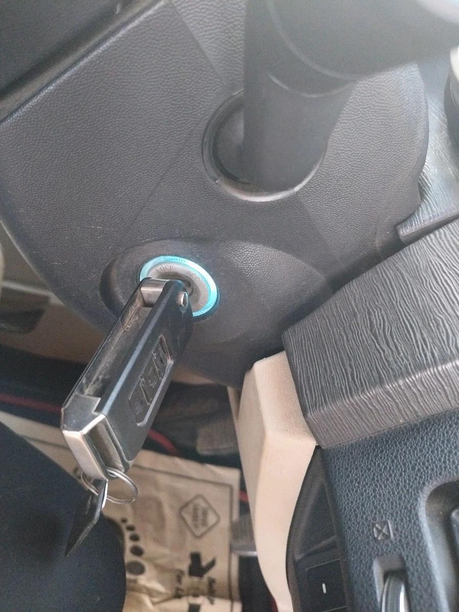 2015 Mahindra XUV500 W8, Diesel, Manual, 98,097 km, interior