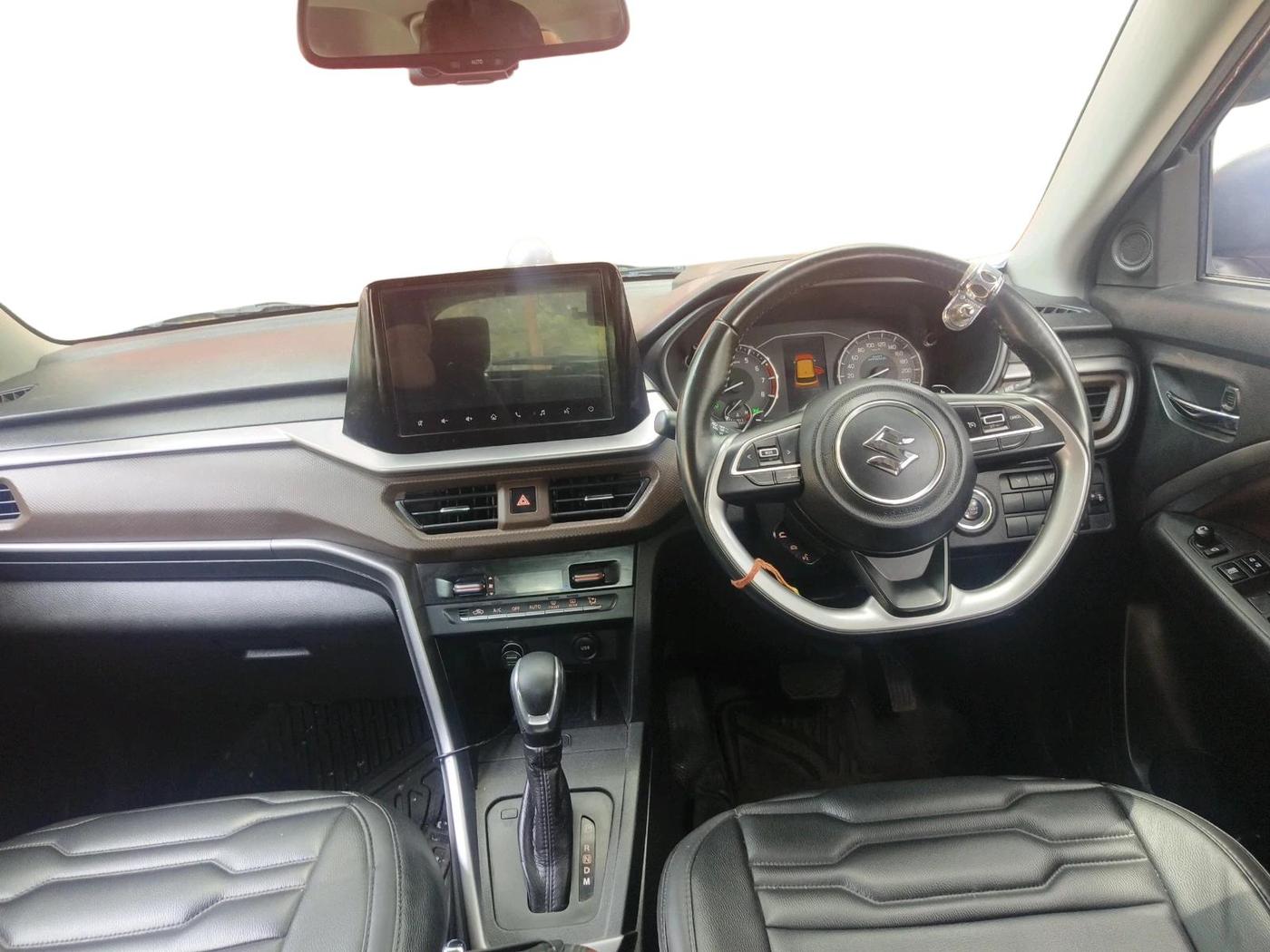 2023 Maruti BREZZA ZXI + AT SMART HYBRID DUAL TONE, Petrol, Automatic, 33,045 km, interior