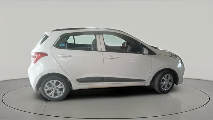 2015 Hyundai Grand i10 SPORTZ 1.2 KAPPA VTVT, Petrol, Manual, 31,745 km, exterior