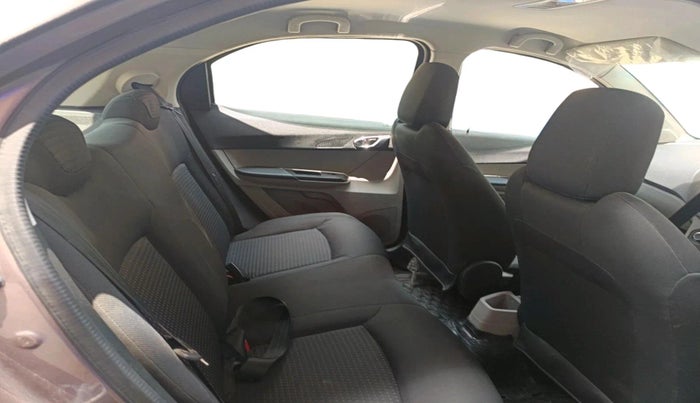 2017 Tata Tiago XZ PETROL, Petrol, Manual, 32,309 km, interior