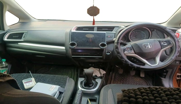 2018 Honda WR-V 1.5L I-DTEC VX MT, Diesel, Manual, 1,23,307 km, interior