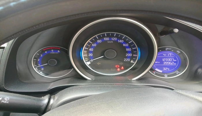 2018 Honda WR-V 1.5L I-DTEC VX MT, Diesel, Manual, 1,23,307 km, interior