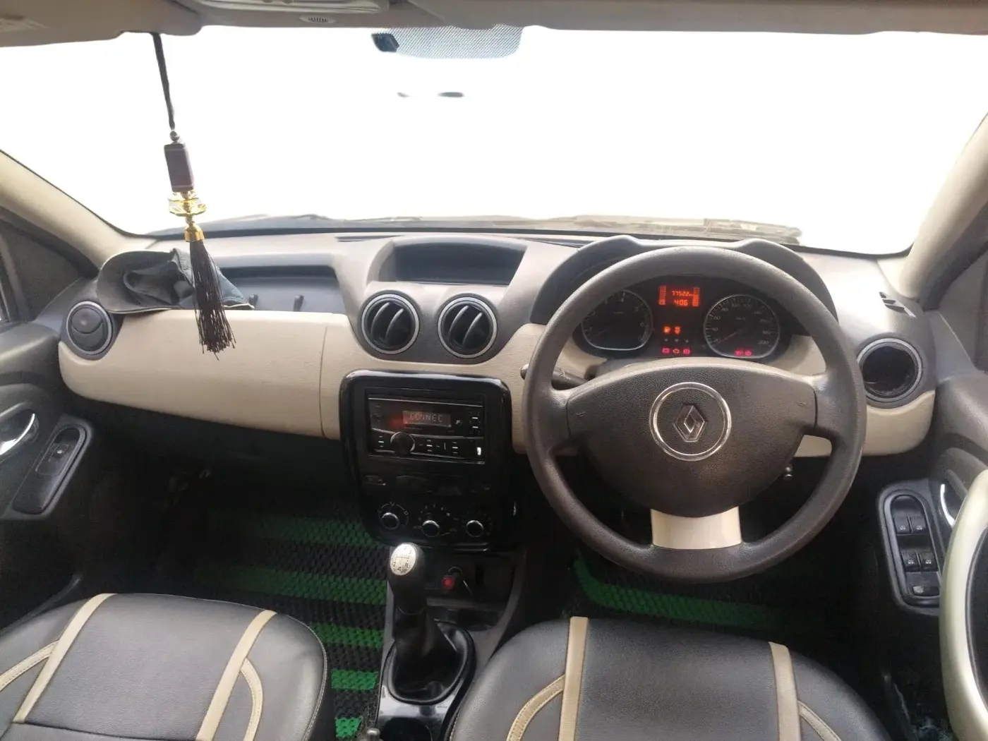 2014 Renault Duster 85 PS RXE DIESEL, Diesel, Manual, 78,100 km, interior