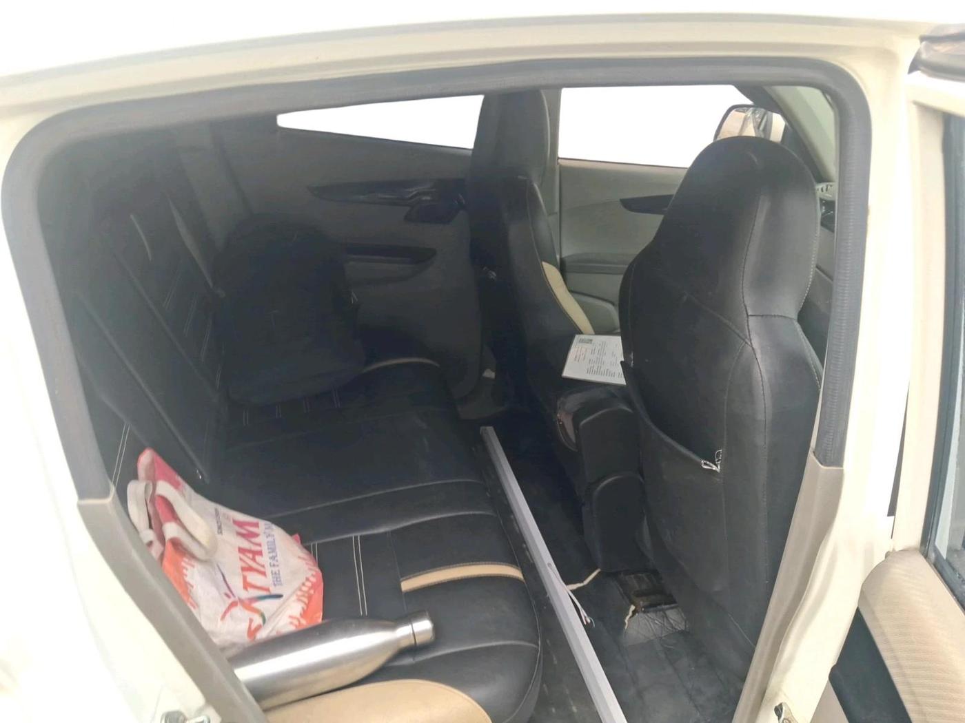 2016 Mahindra Kuv100 K8 D 6 STR, Diesel, Manual, 2,36,948 km, interior