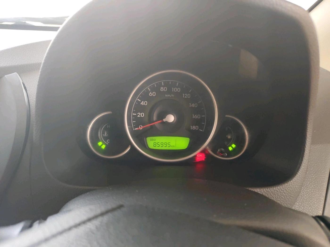 2014 Hyundai Eon MAGNA +, Petrol, Manual, 85,995 km, interior