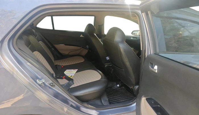 2016 Hyundai Grand i10 SPORTZ 1.2 KAPPA VTVT, Petrol, Manual, 49,928 km, interior