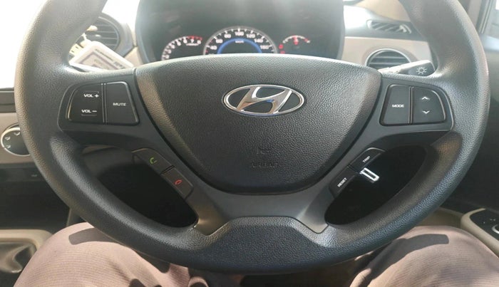 2016 Hyundai Grand i10 SPORTZ 1.2 KAPPA VTVT, Petrol, Manual, 49,928 km, interior