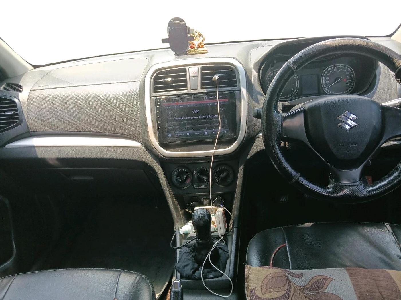 2020 Maruti Vitara Brezza LXI, Petrol, Manual, 81,650 km, interior