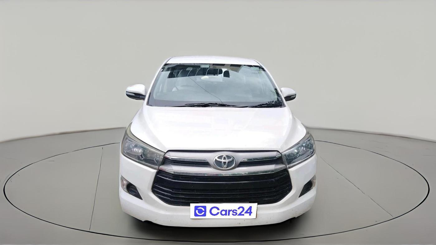 2017 Toyota Innova Crysta 2.4 G 7 STR, Diesel, Manual, 2,53,078 km, exterior