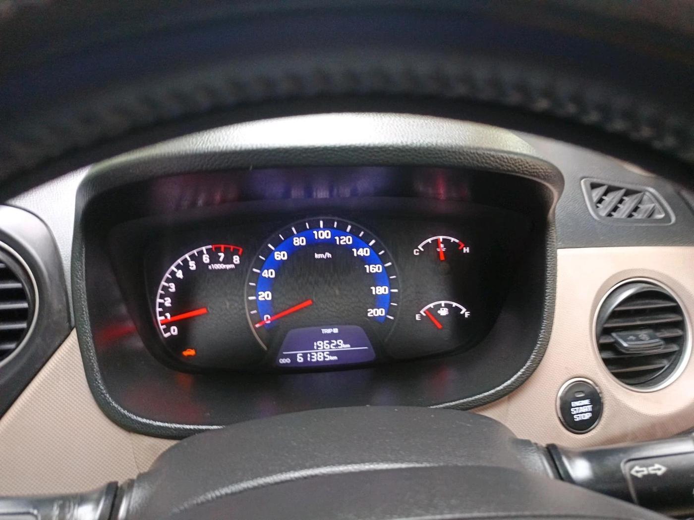 2014 Hyundai Xcent SX 1.2, Petrol, Manual, 61,385 km, interior