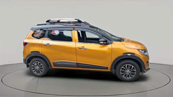 2021 Renault TRIBER RXL MT, Petrol, Manual, 64,040 km, exterior