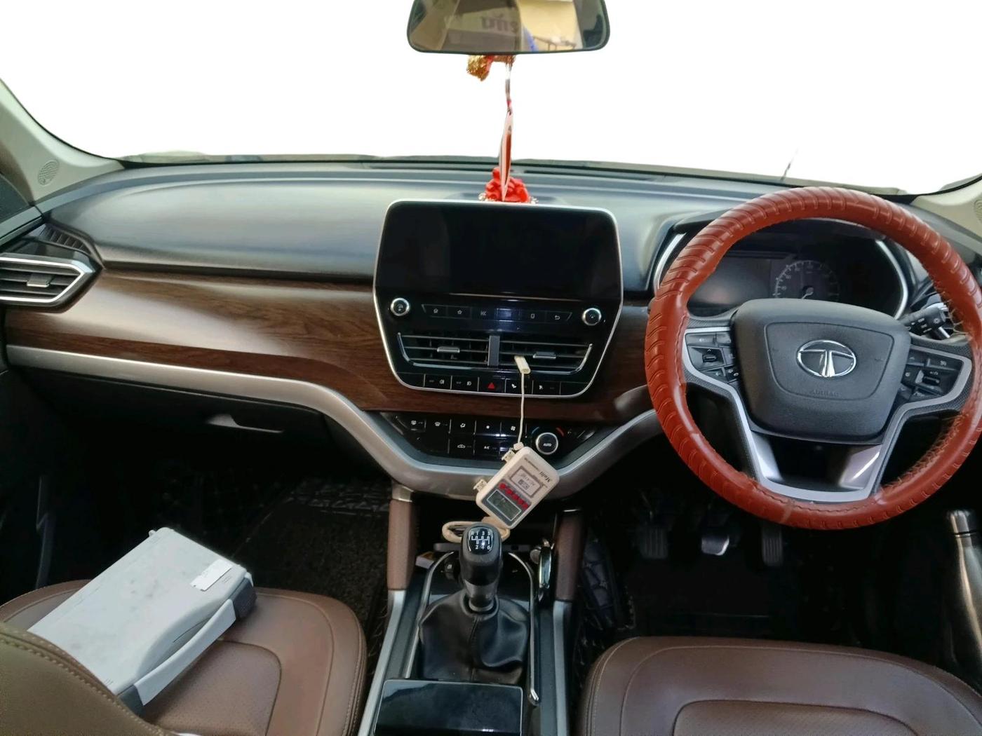 2019 Tata Harrier XZ 2.0L, Diesel, Manual, 1,55,757 km, interior