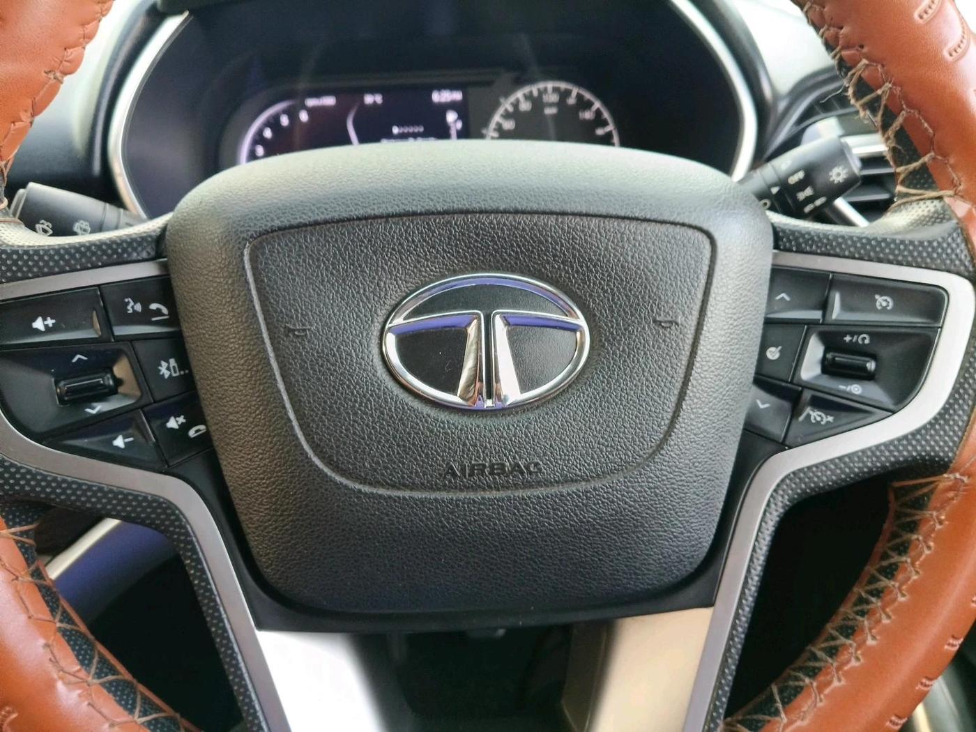 2019 Tata Harrier XZ 2.0L, Diesel, Manual, 1,55,757 km, interior