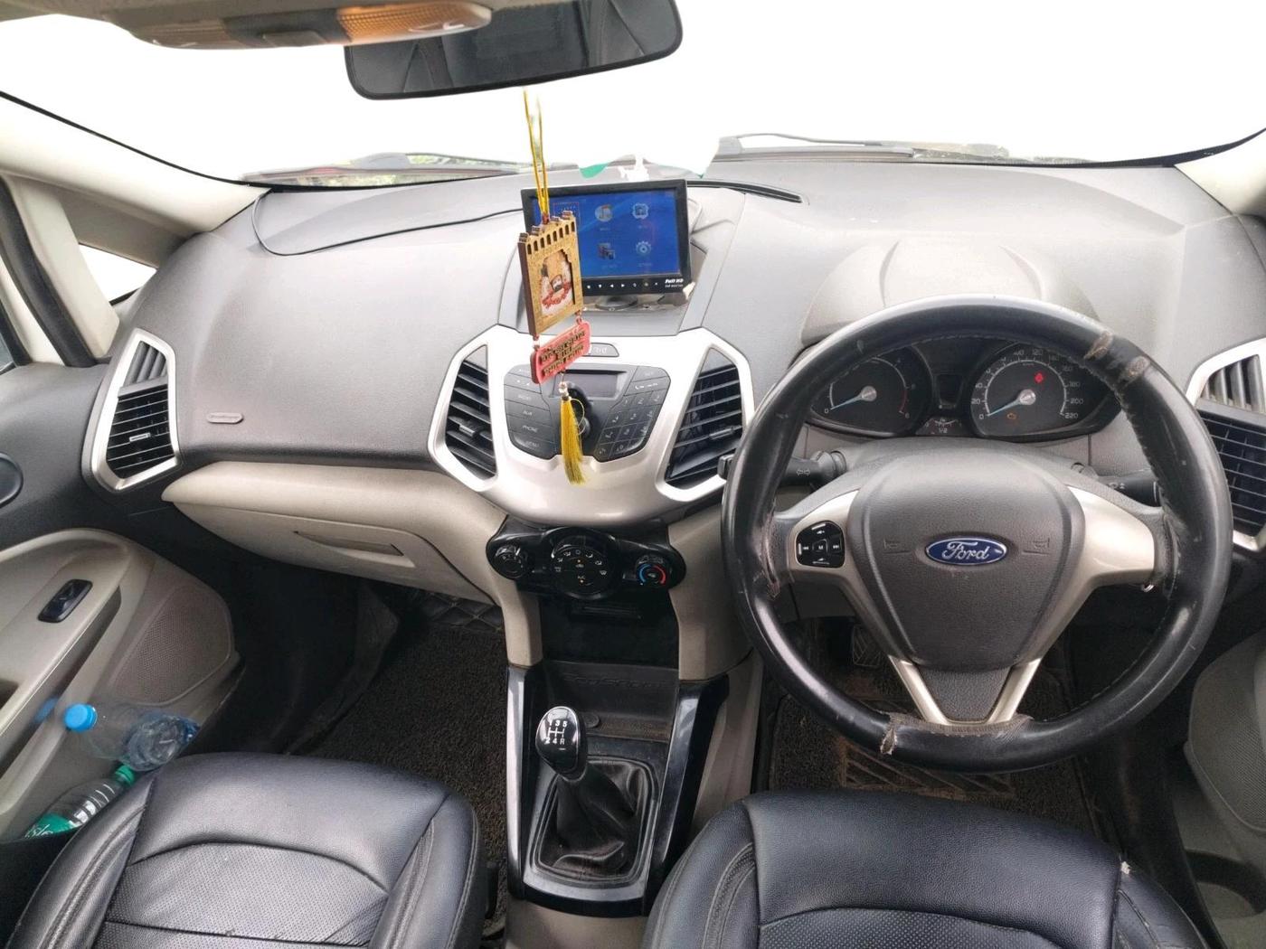 2014 Ford Ecosport TREND 1.5L DIESEL, Diesel, Manual, 1,02,032 km, interior