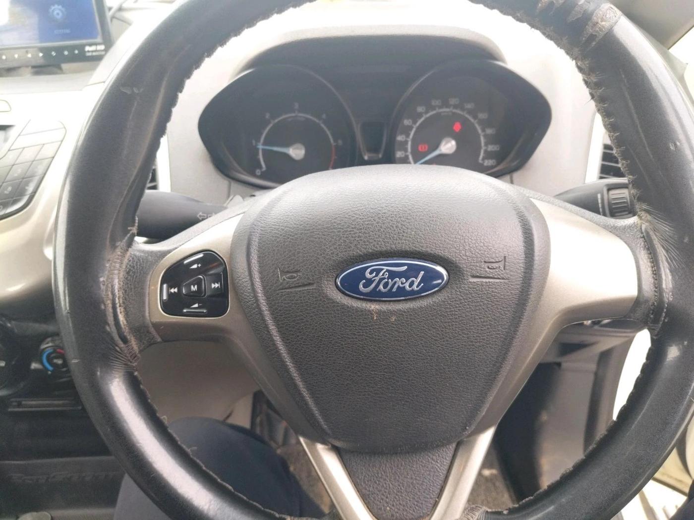 2014 Ford Ecosport TREND 1.5L DIESEL, Diesel, Manual, 1,02,032 km, interior