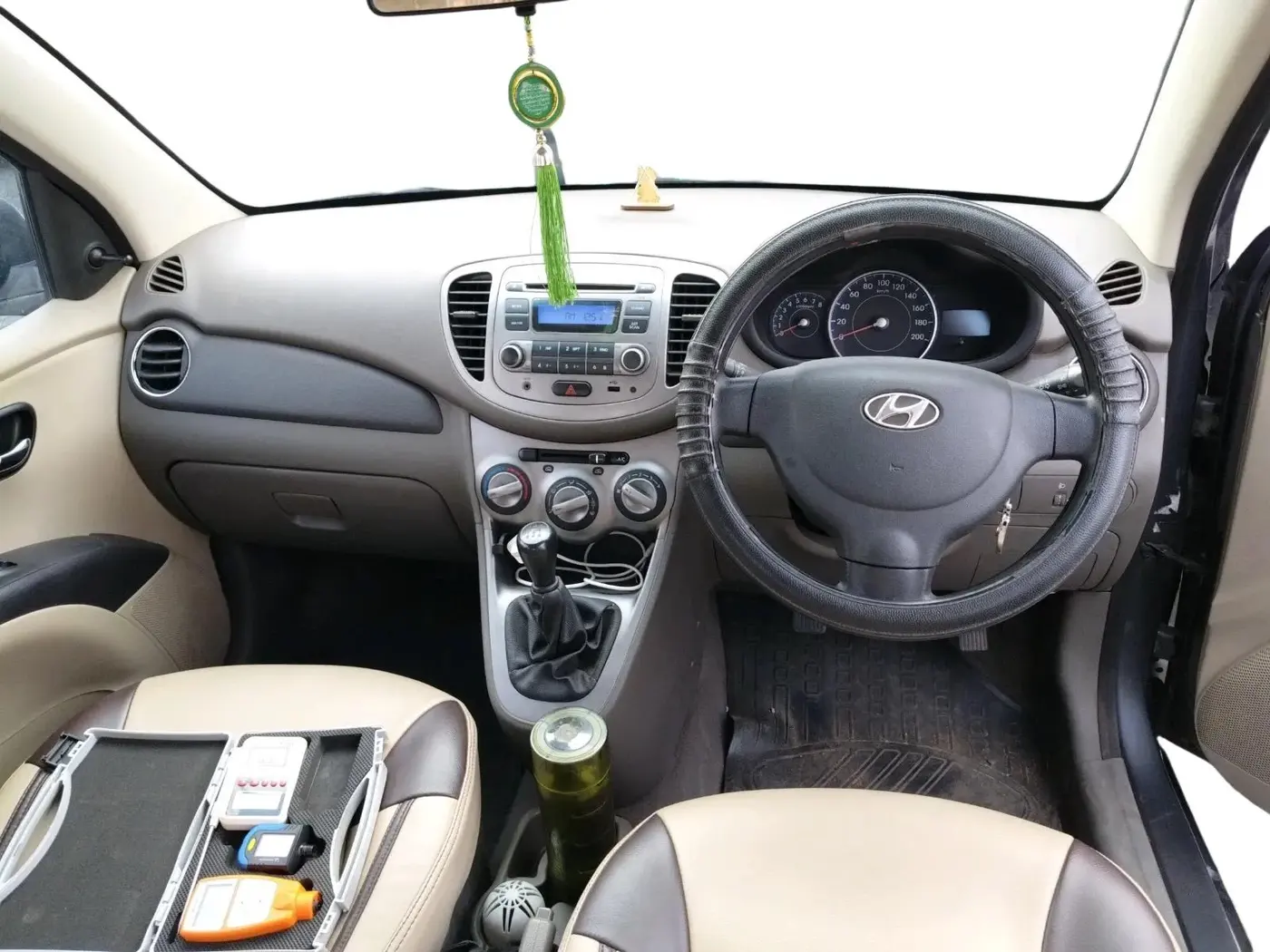 2013 Hyundai i10 MAGNA 1.1, Petrol, Manual, 94,602 km, interior